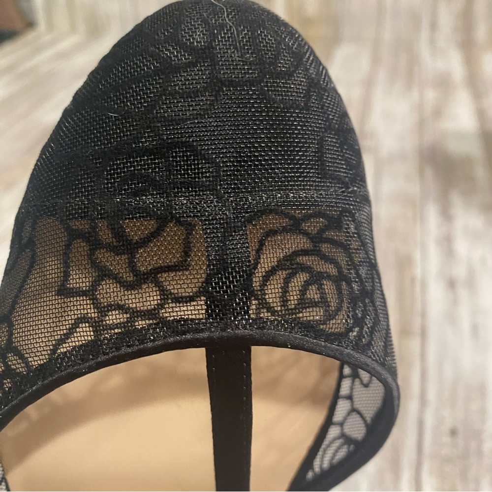 Chinese Laundry Black Lace T strap Flats Sz 11